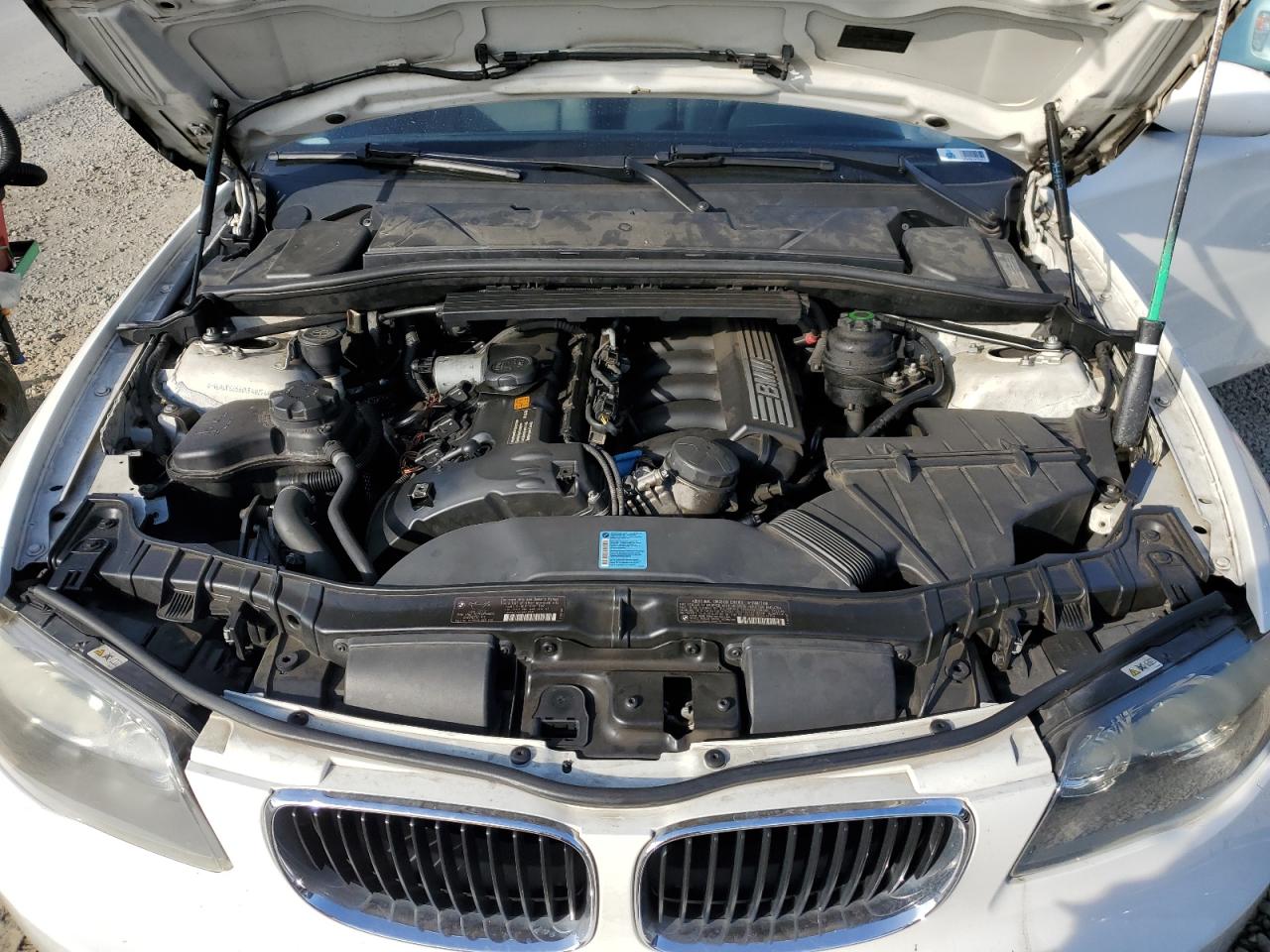 2009 Bmw 128 I White vin: WBAUP93569VF49274