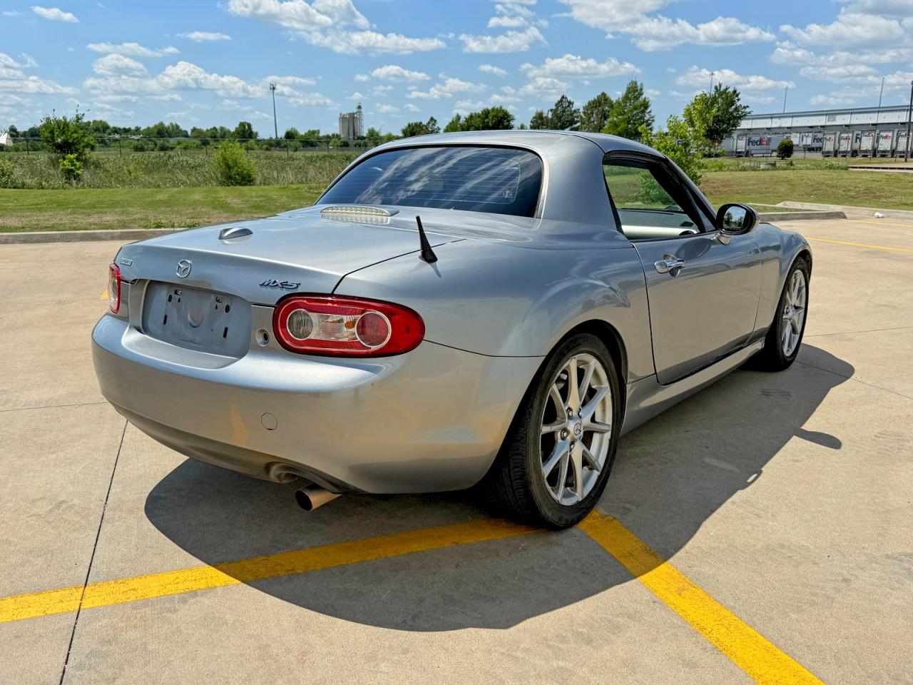 2009 Mazda Mx-5 Miata Silver vin: JM1NC26F290204381