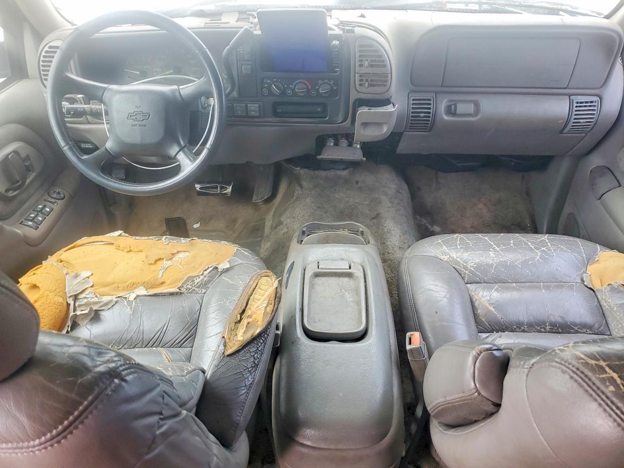 1998 Chevrolet Tahoe C1500 Черный vin: 1GNEC13R5WJ358119