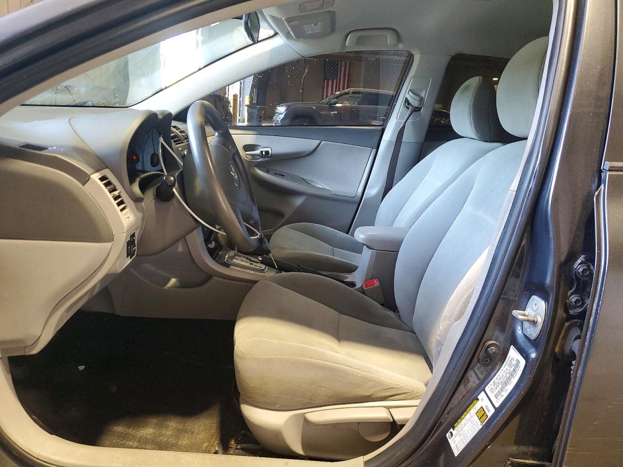 2010 Toyota Corolla Le Gray vin: 1NXBU4EE6AZ173889