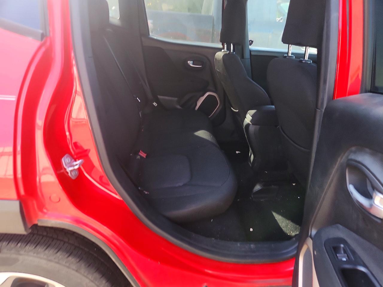 2015 Jeep Renegade Latitude Red vin: ZACCJABH9FPB50260