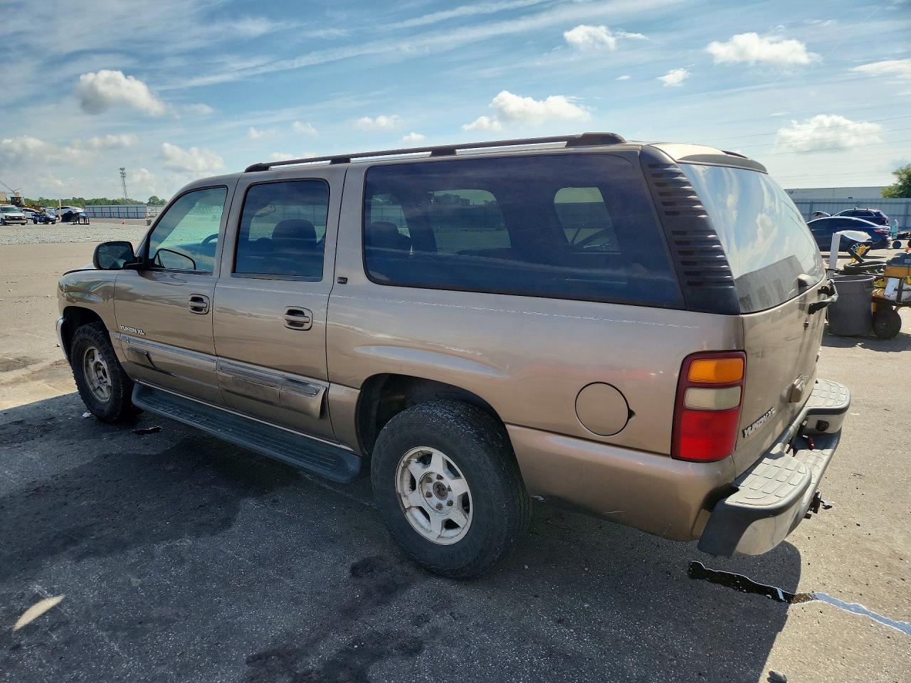 2003 Gmc Yukon Xl C1500 Tan vin: 1GKEC16Z73R219311