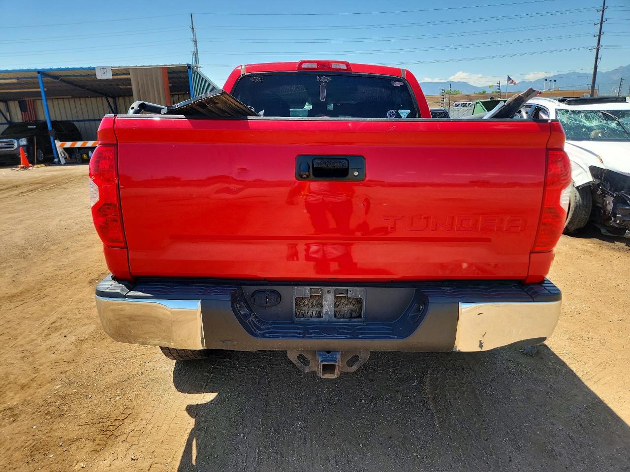 2014 Toyota Tundra Crewmax Sr5 Red vin: 5TFDY5F17EX404158