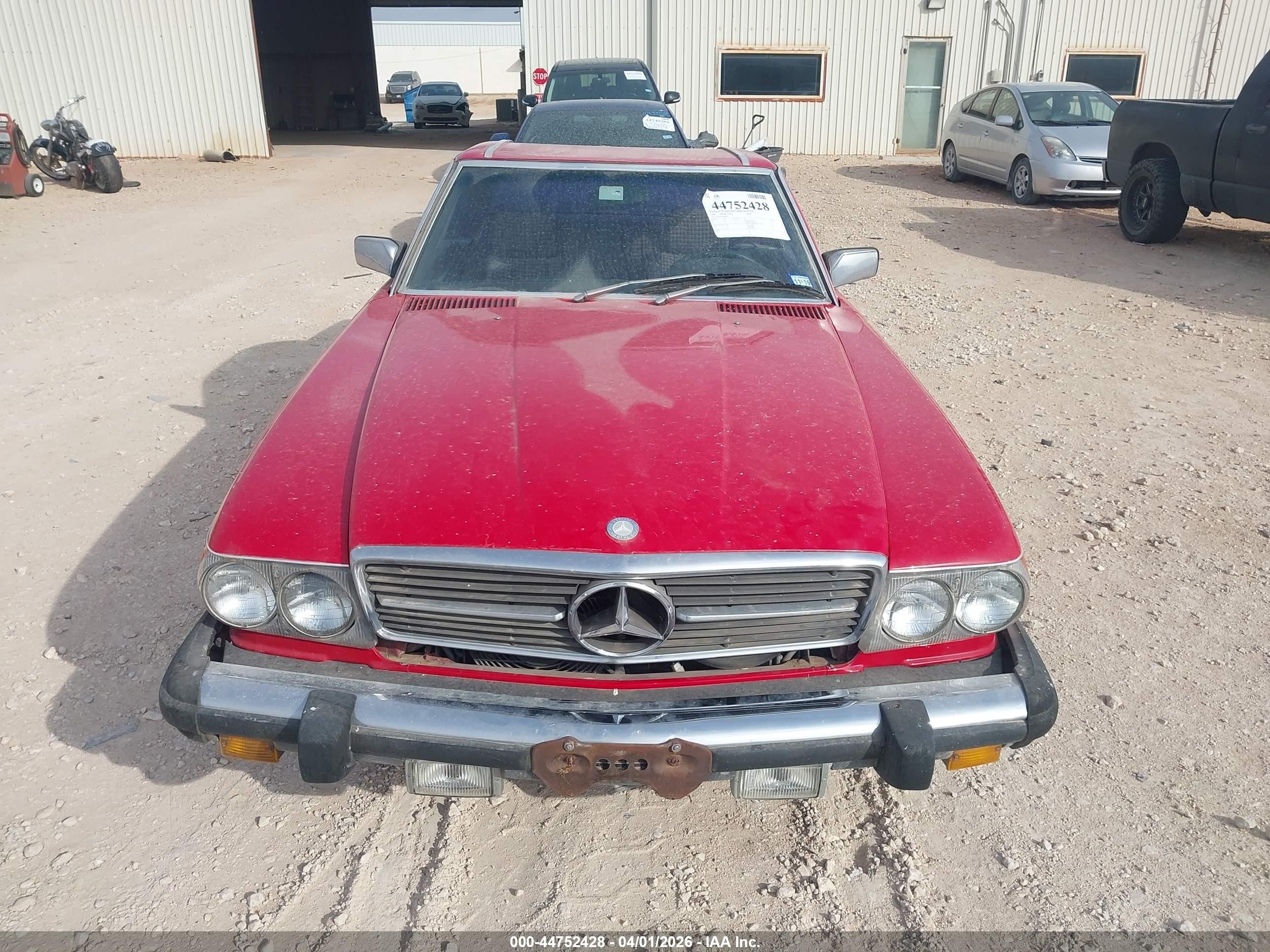 1980 Mercedes 280sl   Красный vin: 10704210008929   