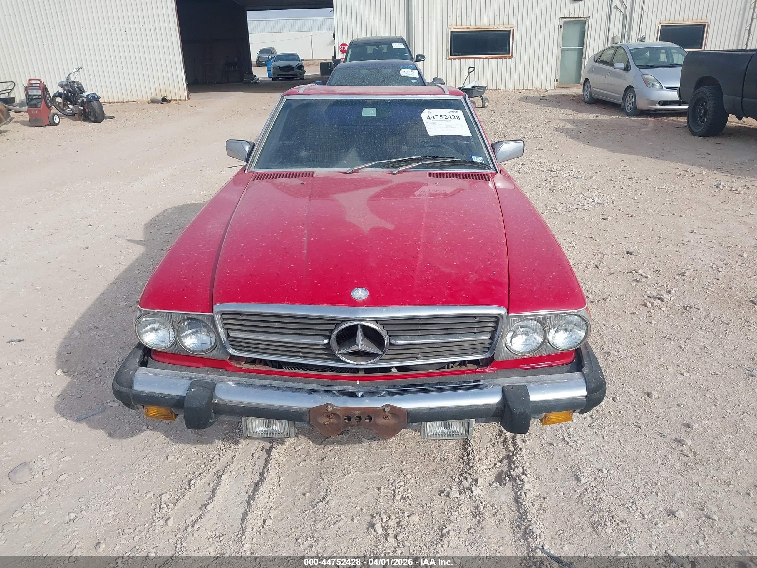 1980 Mercedes 280sl   Красный vin: 10704210008929   