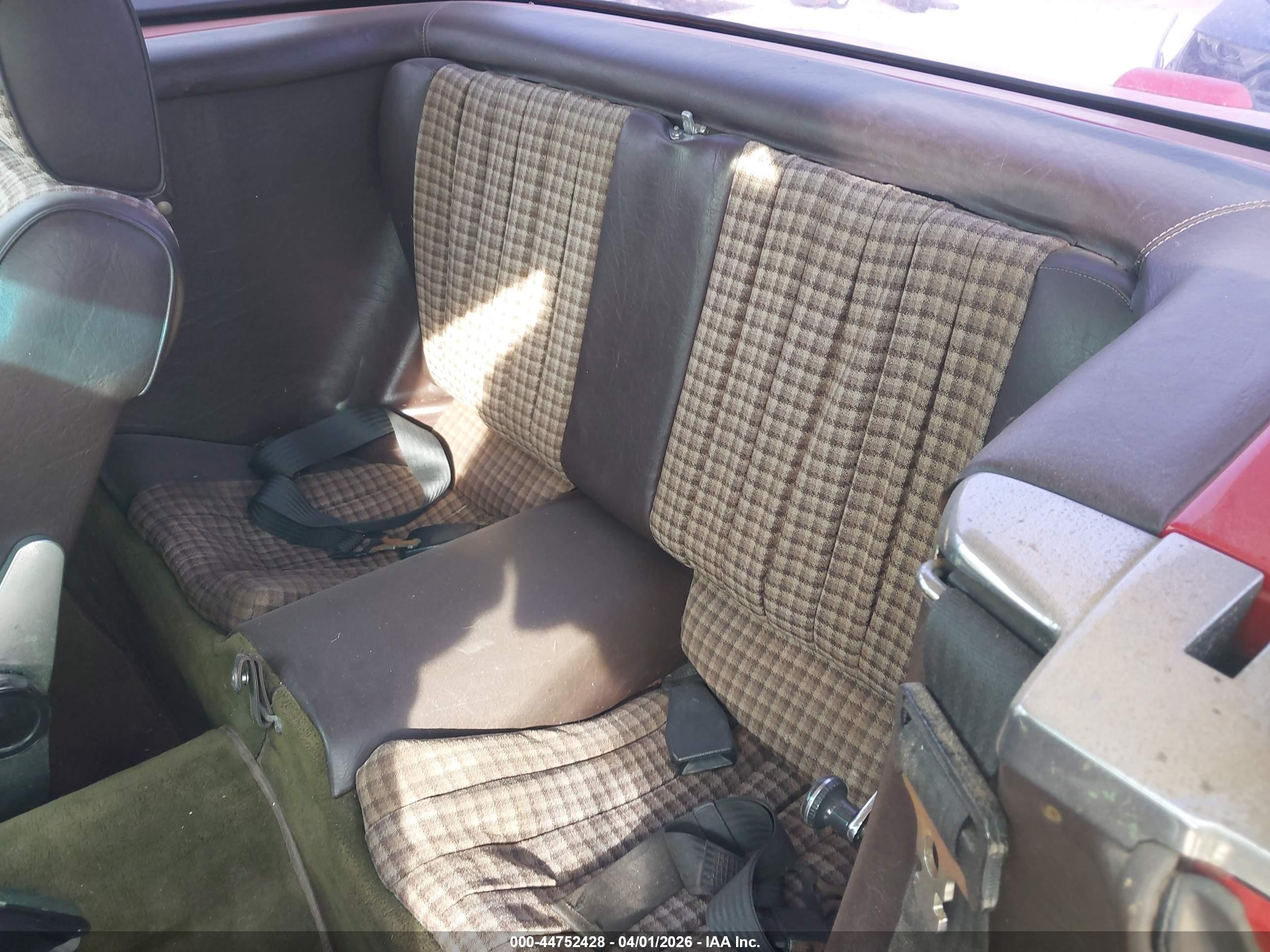 1980 Mercedes 280sl   Красный vin: 10704210008929   