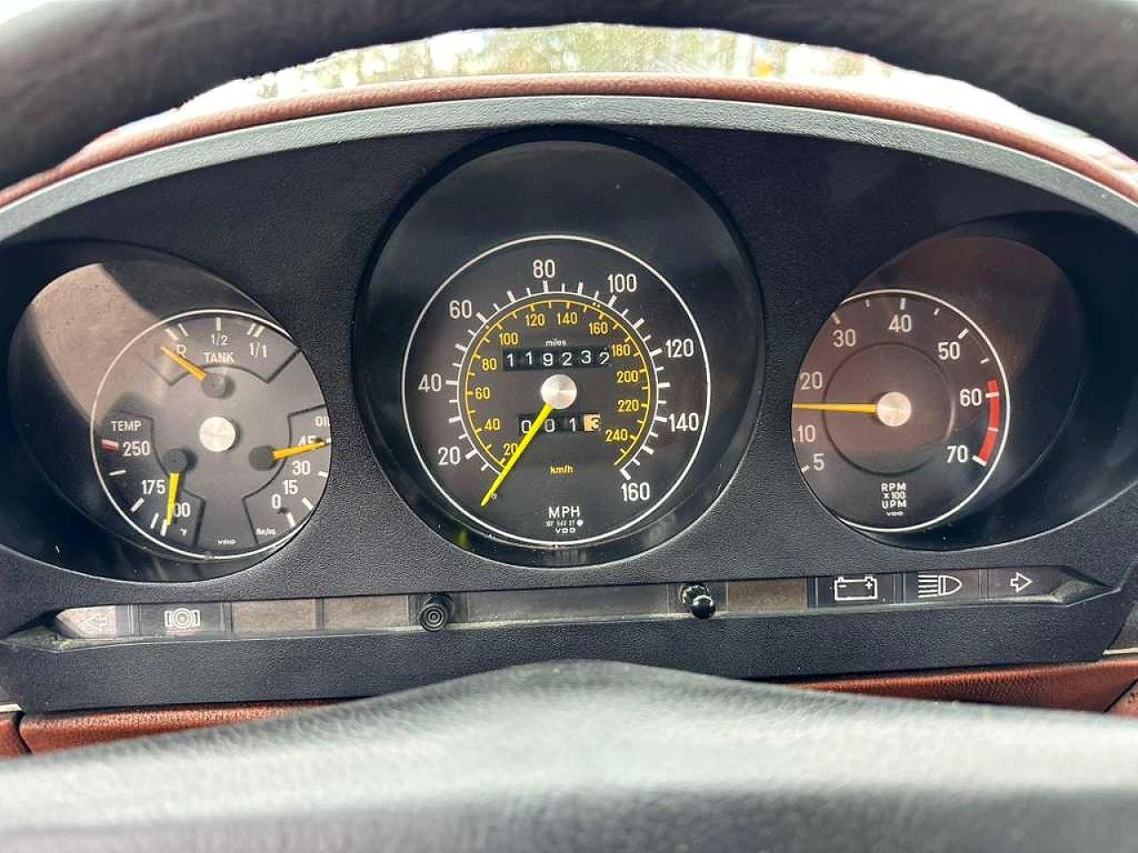 1972 Mercedes Benz 350 Sdl Белый vin: 10704412000526