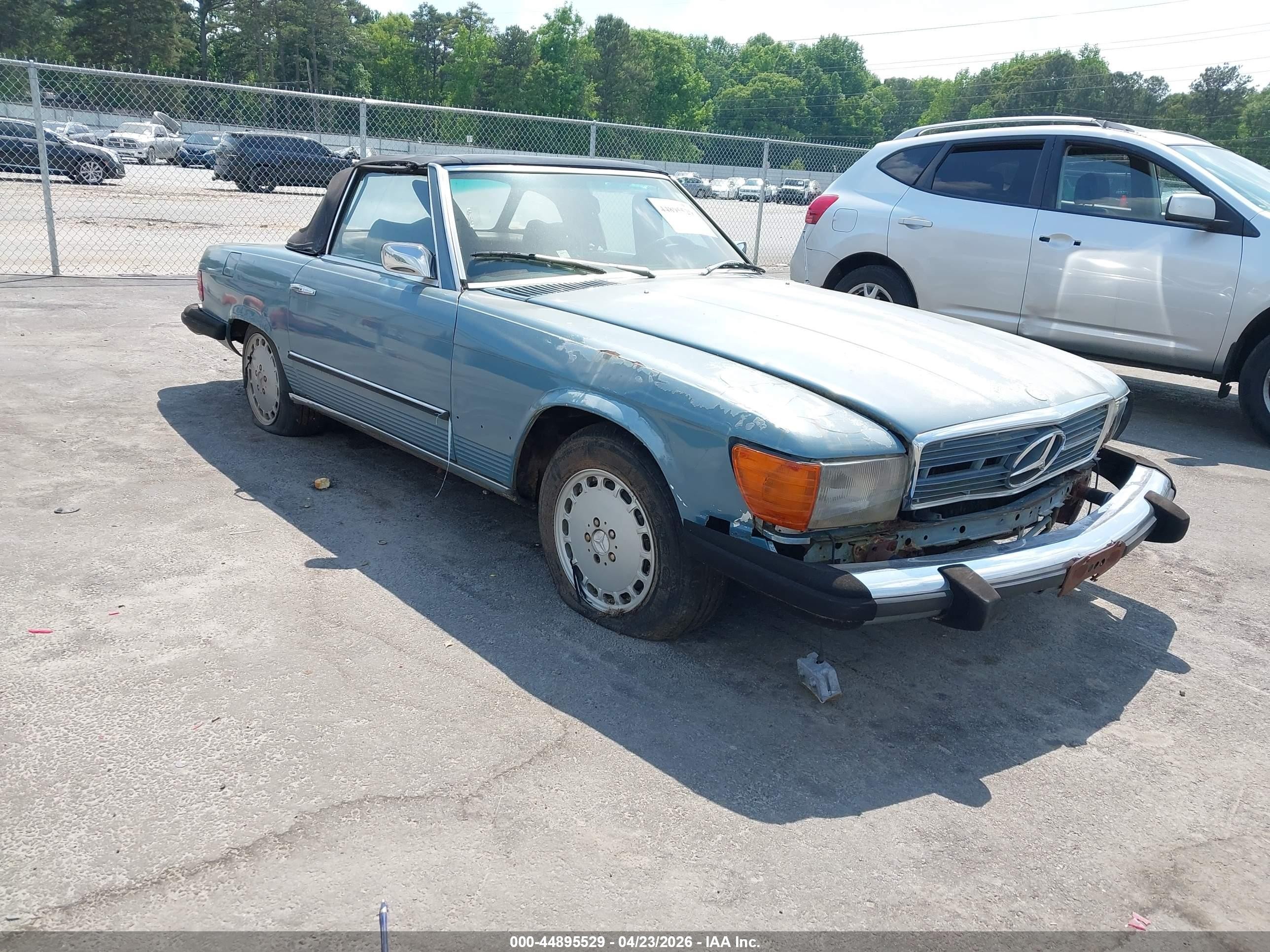 1972 Mercedes-benz Sl-class   Light Blue vin: 10704412002710   