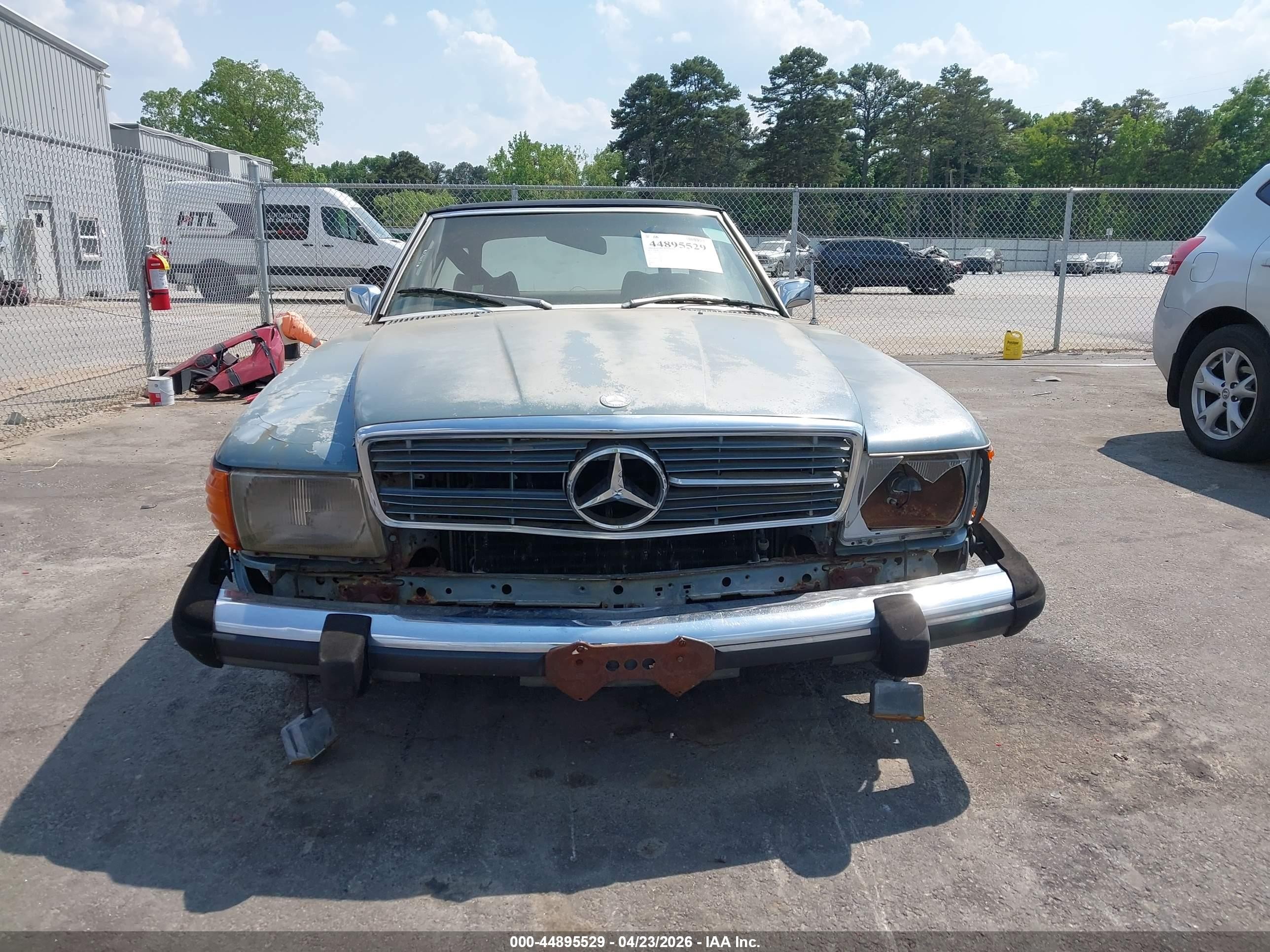 1972 Mercedes-benz Sl-class   Light Blue vin: 10704412002710   