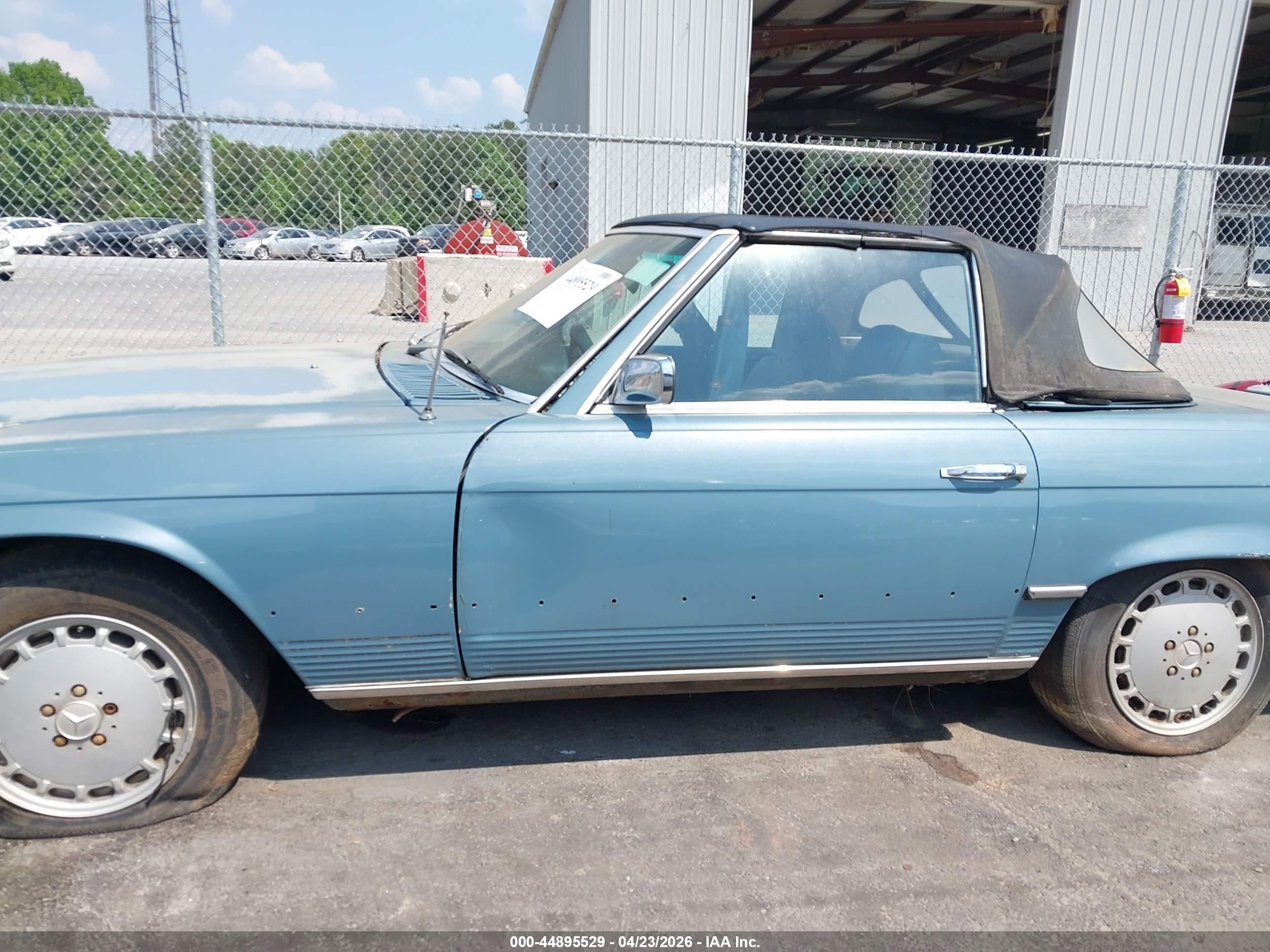 1972 Mercedes-benz Sl-class   Light Blue vin: 10704412002710   