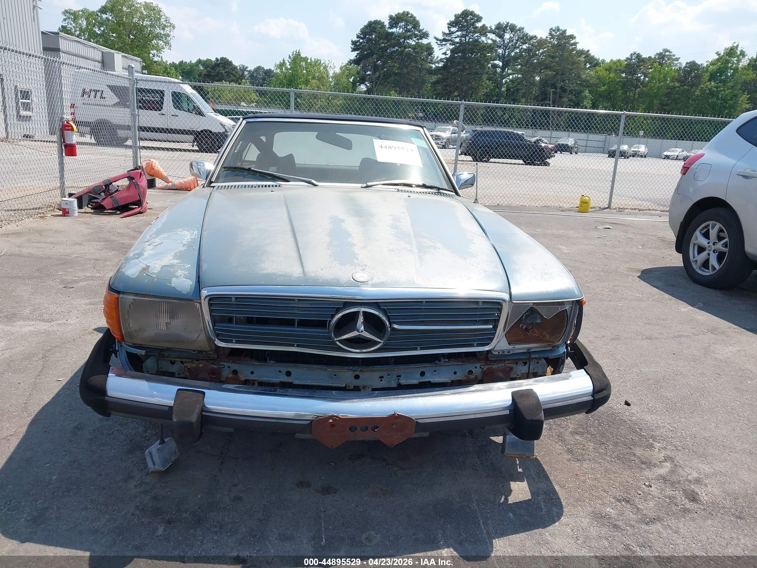 1972 Mercedes-benz Sl-class   Light Blue vin: 10704412002710   