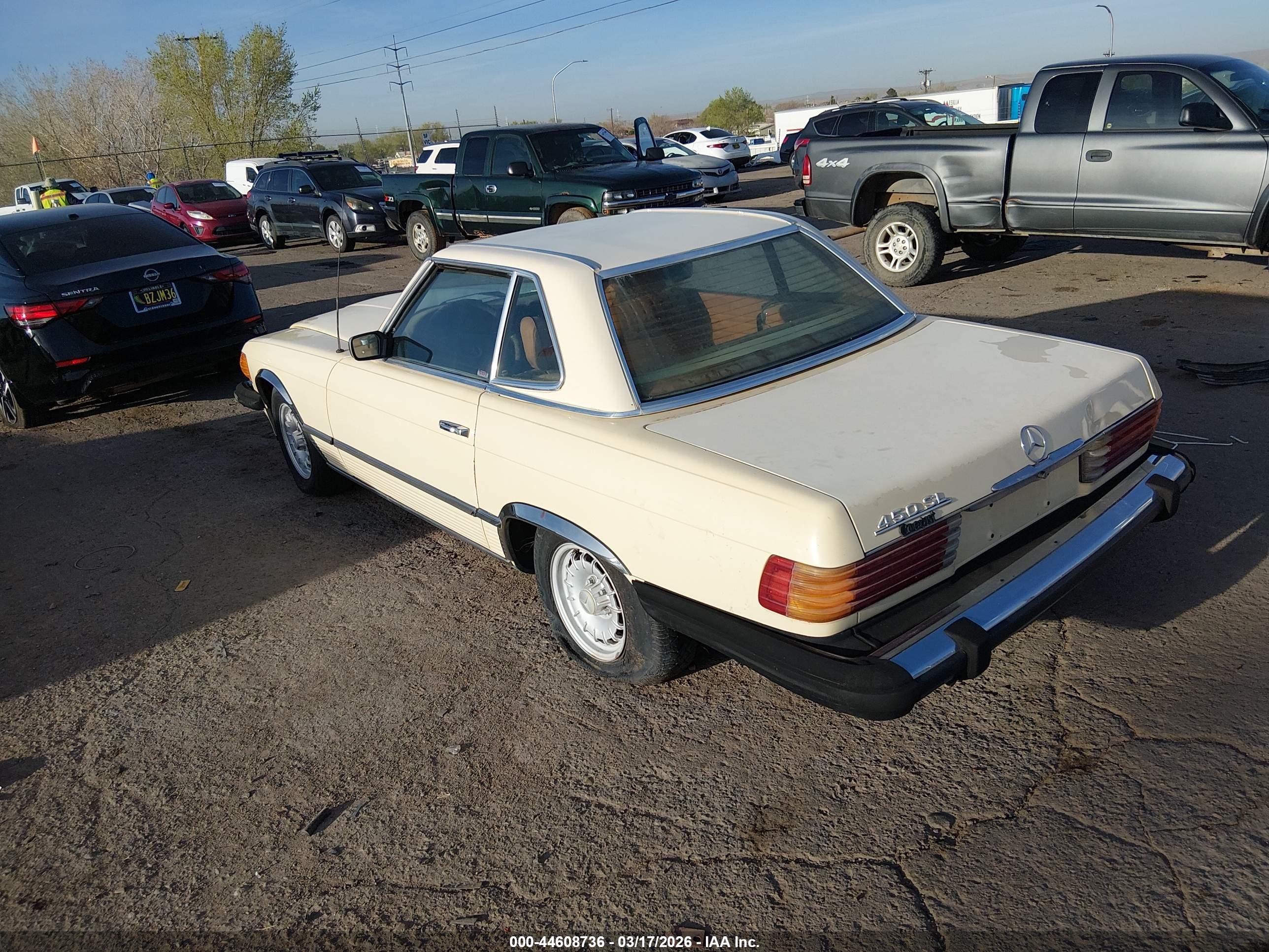 1974 Mercedes-benz 450sl   White vin: 10704412019588   