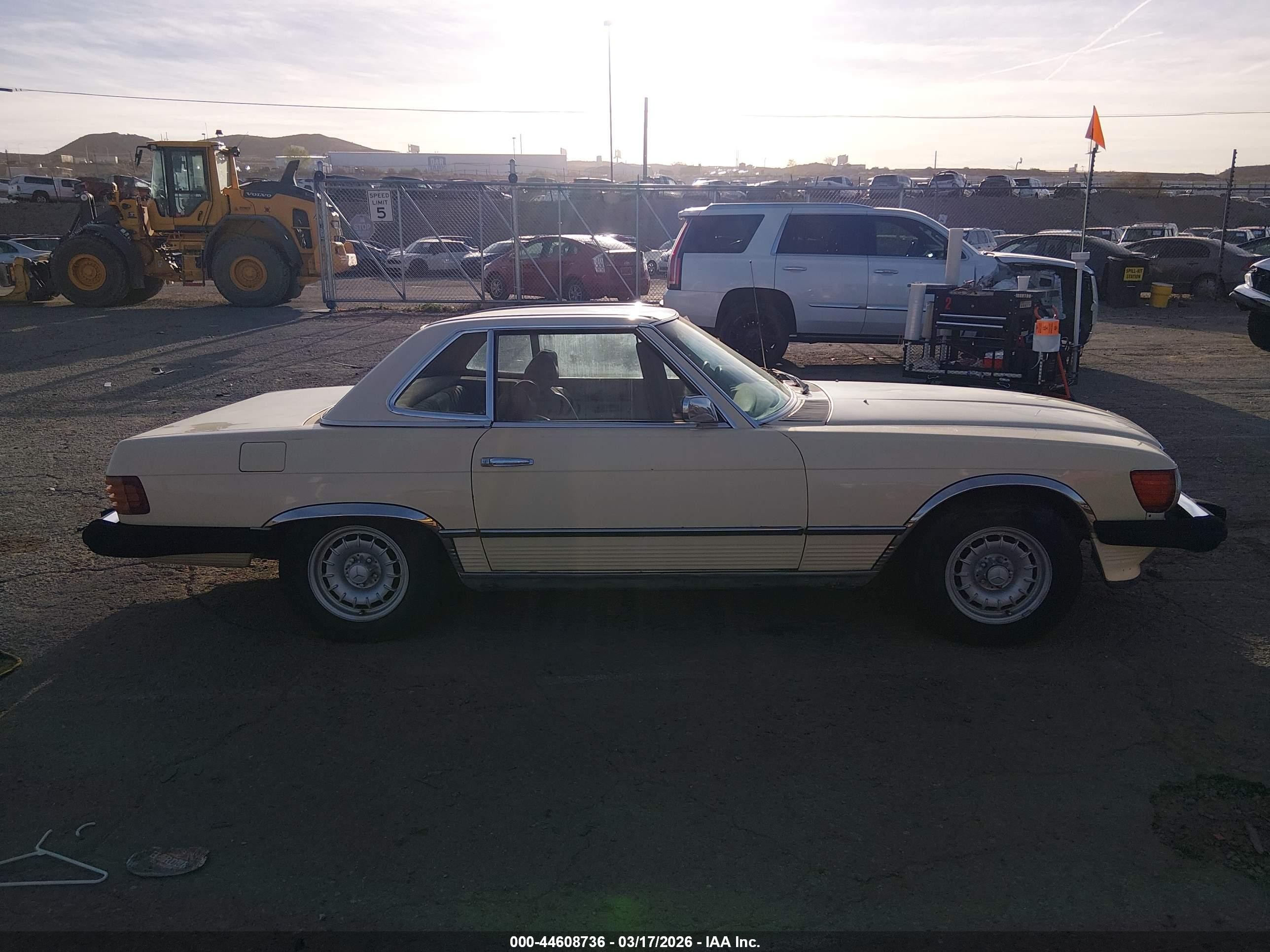 1974 Mercedes-benz 450sl   White vin: 10704412019588   