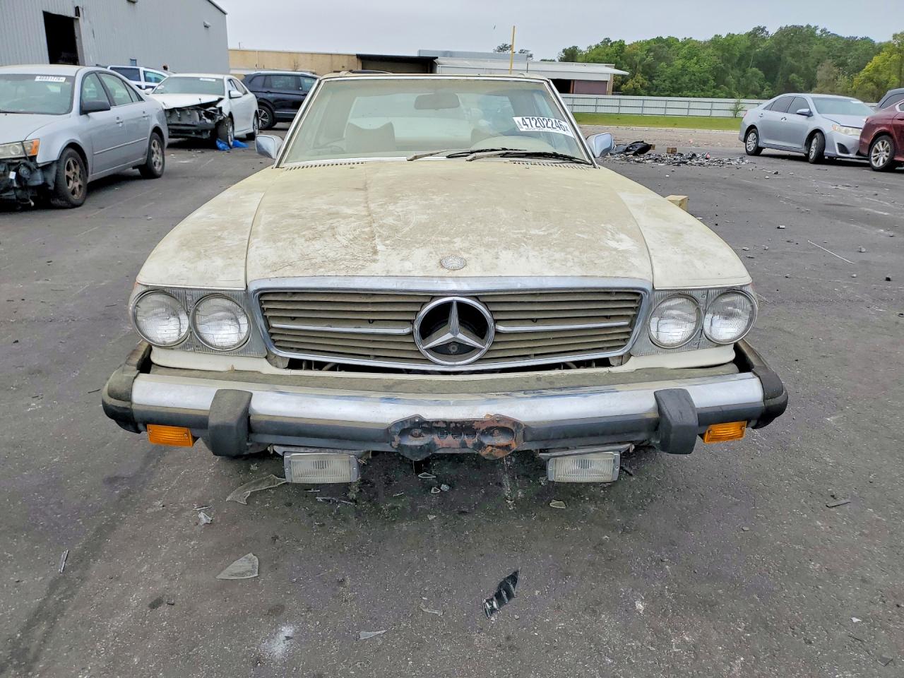 1975 Mercedes Benz 450 Cream vin: 10704412026910