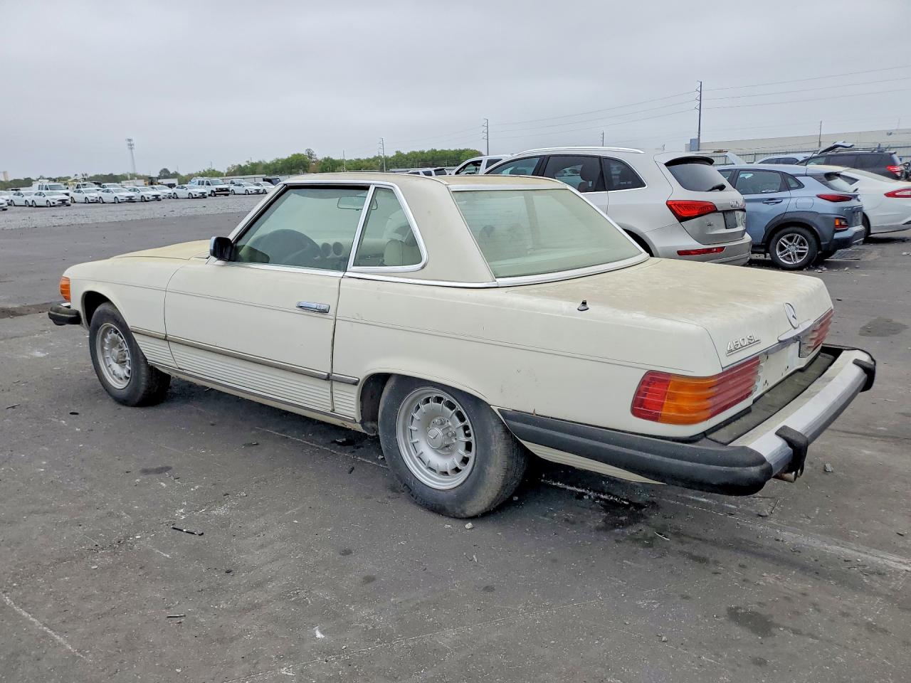 1975 Mercedes Benz 450 Cream vin: 10704412026910