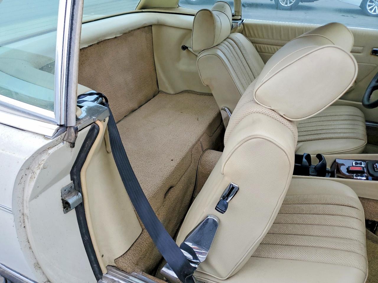 1975 Mercedes Benz 450 Cream vin: 10704412026910