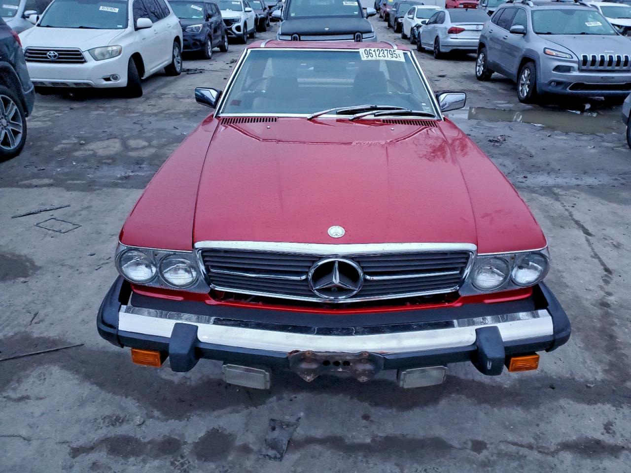 1980 Mercedes Benz 450 Red vin: 10704412058935
