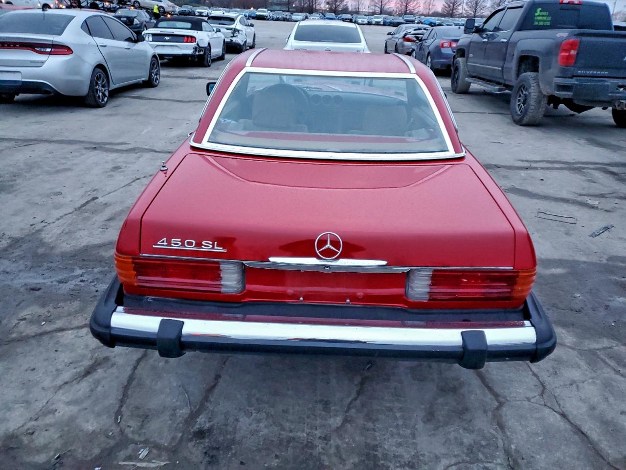 1980 Mercedes Benz 450 Red vin: 10704412058935