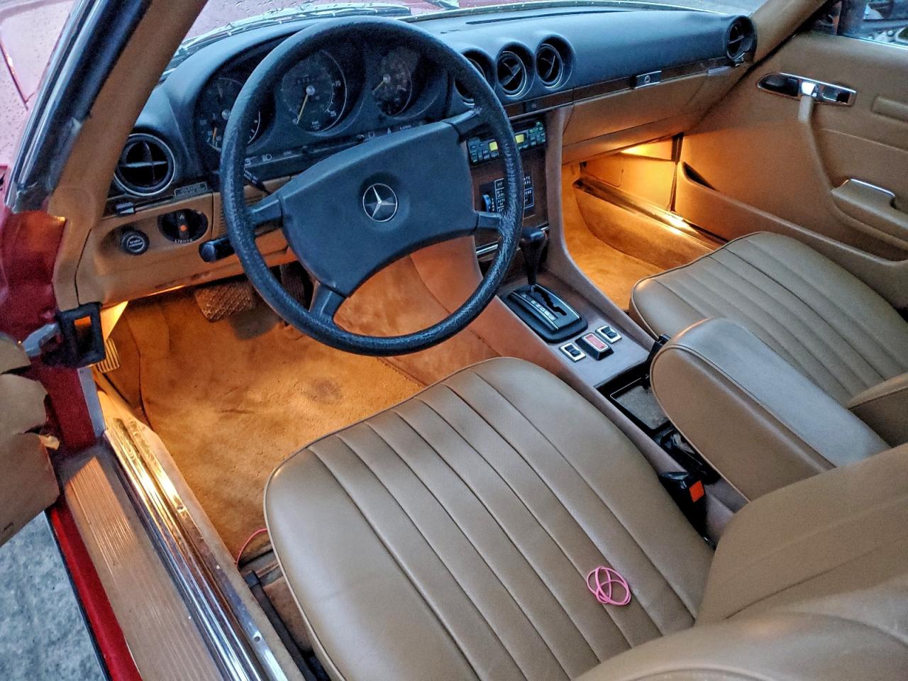 1980 Mercedes Benz 450 Red vin: 10704412058935