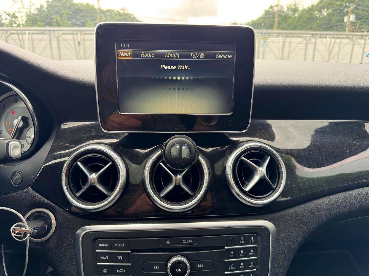 2015 Mercedes-benz Cla 250 4matic White vin: WDDSJ4GB5FN277023