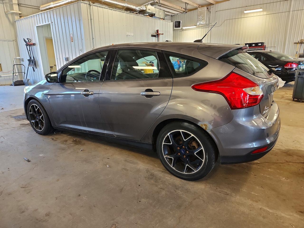 2014 Ford Focus Se Gray vin: 1FADP3K28EL357533