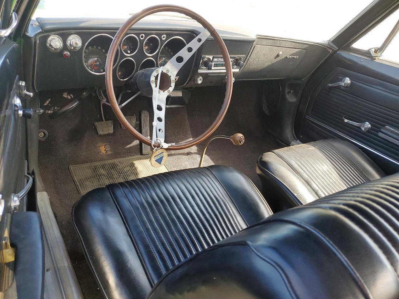 1965 Chevrolet Corvair Sport Coupe Green vin: 107375W139930