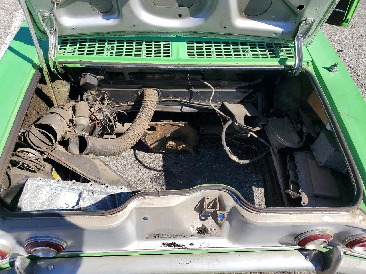 1965 Chevrolet Corvair Sport Coupe Green vin: 107375W139930