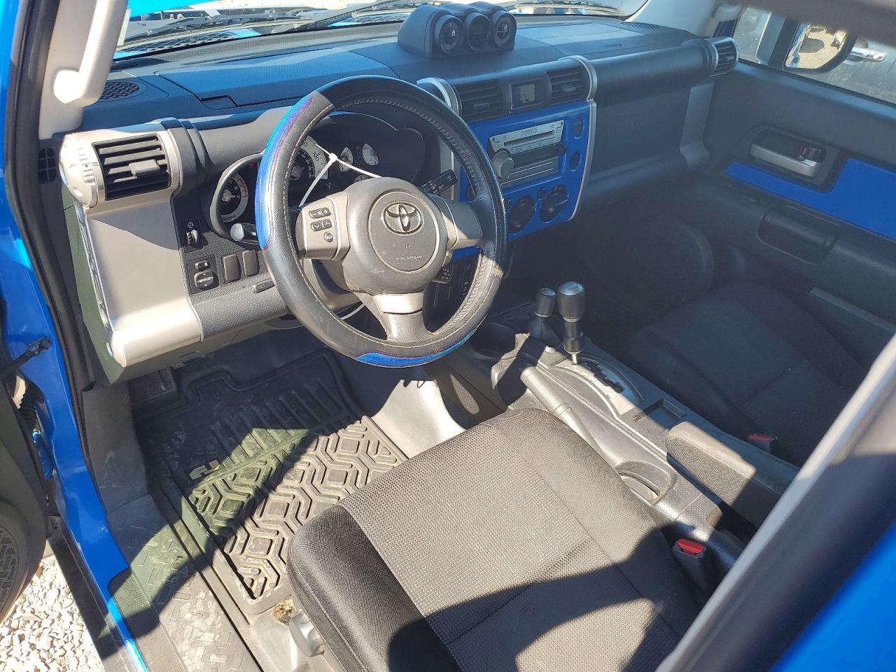 2007 Toyota Fj Cruiser Base Blue vin: JTEBU11F070018879
