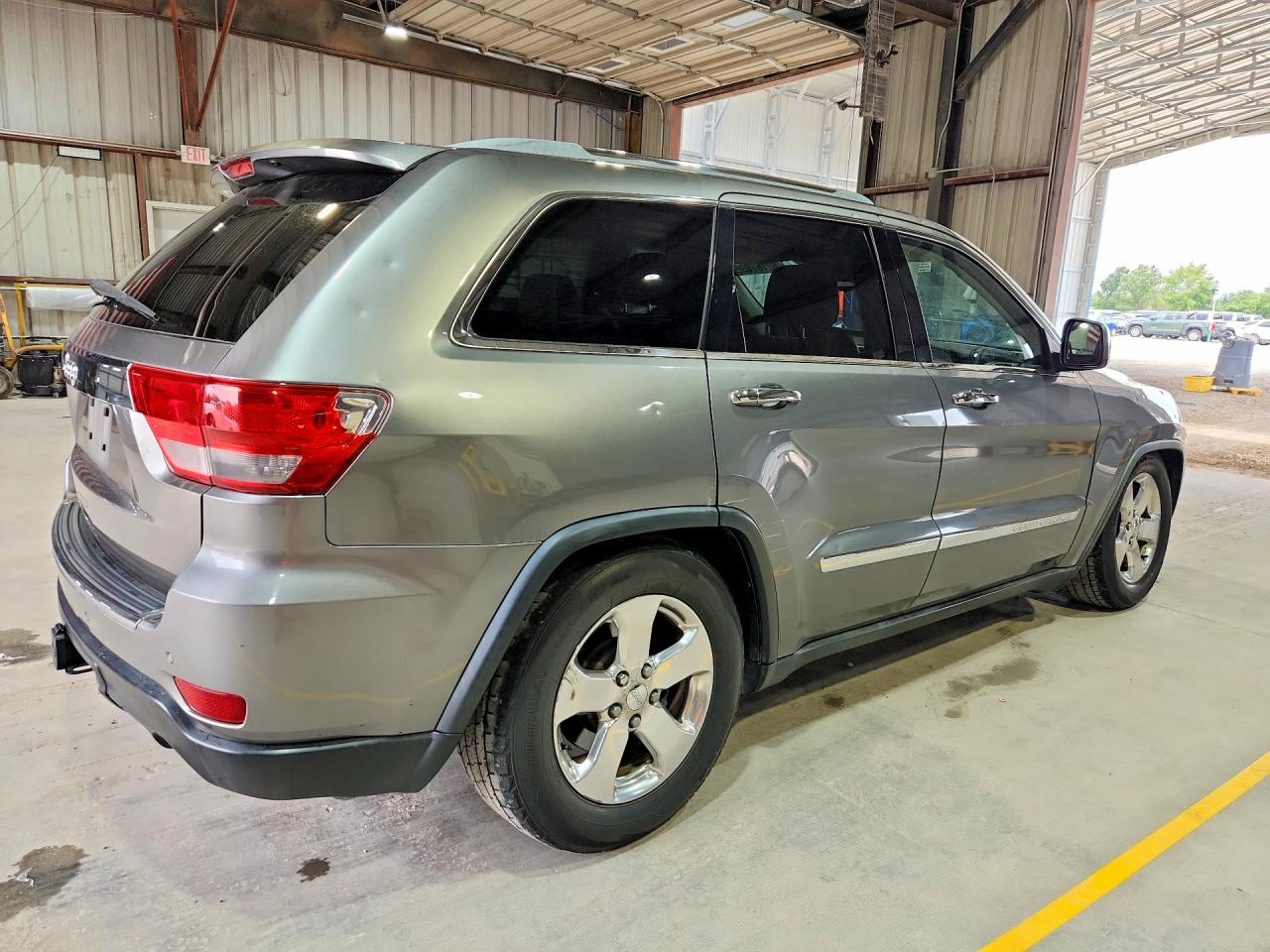 2012 Jeep Grand Cherokee Overland Gray vin: 1C4RJFCGXCC208924