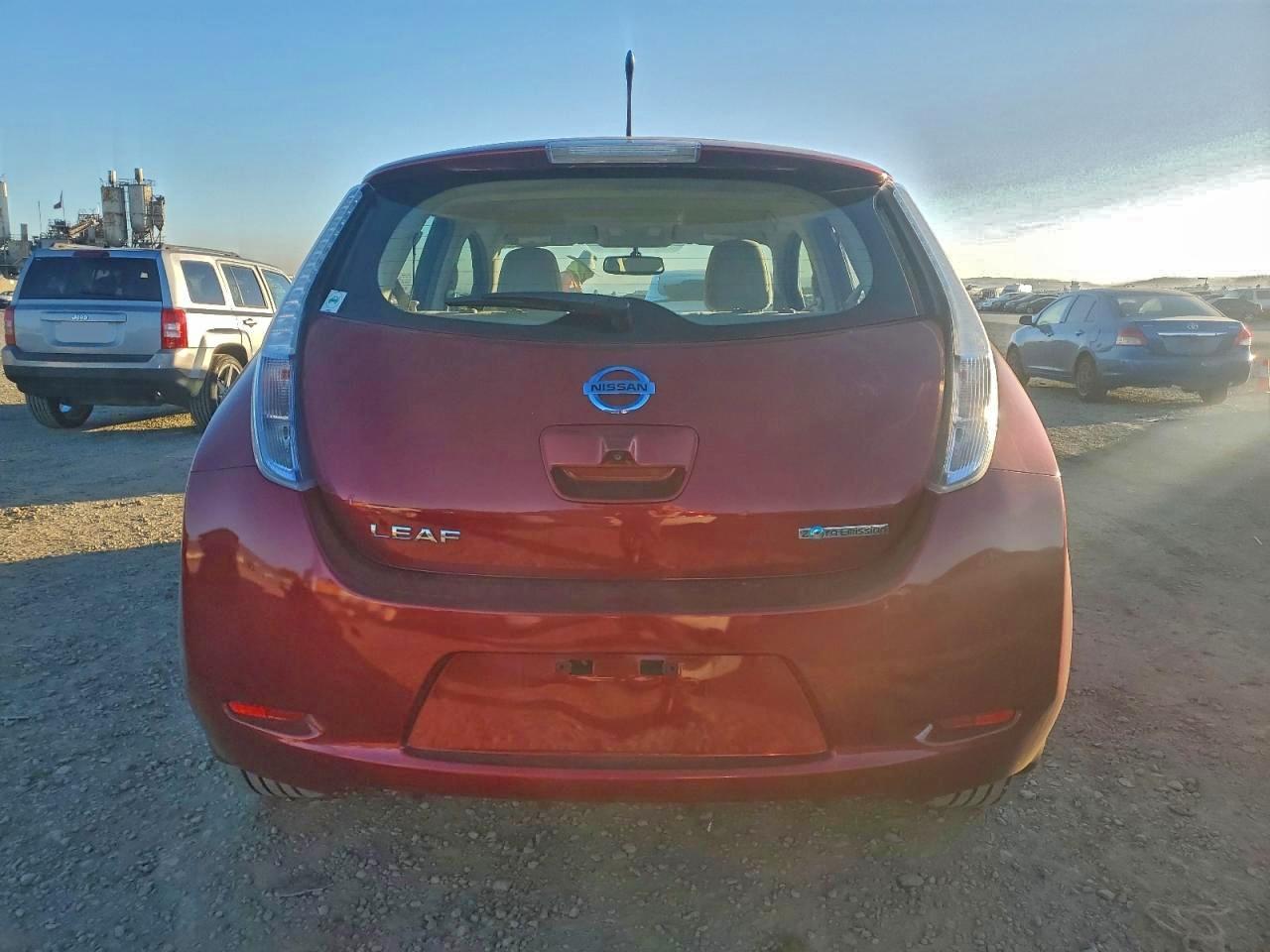 2011 Nissan Leaf Sv Красный vin: JN1AZ0CP7BT003422