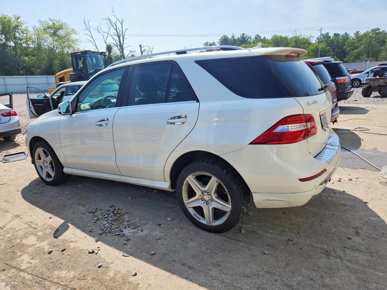 2015 Mercedes-benz Ml 400 4matic Белый vin: 4JGDA5GBXFA475799