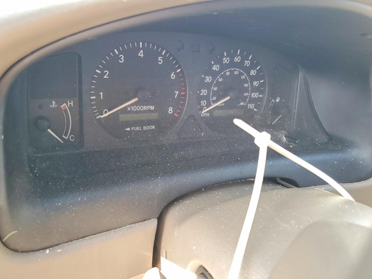 2001 Toyota Corolla Ce Серебряный vin: 1NXBR12E71Z423287