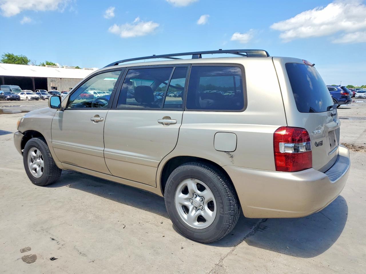 2007 Toyota Highlander Base Gold vin: JTEDD21A270166339