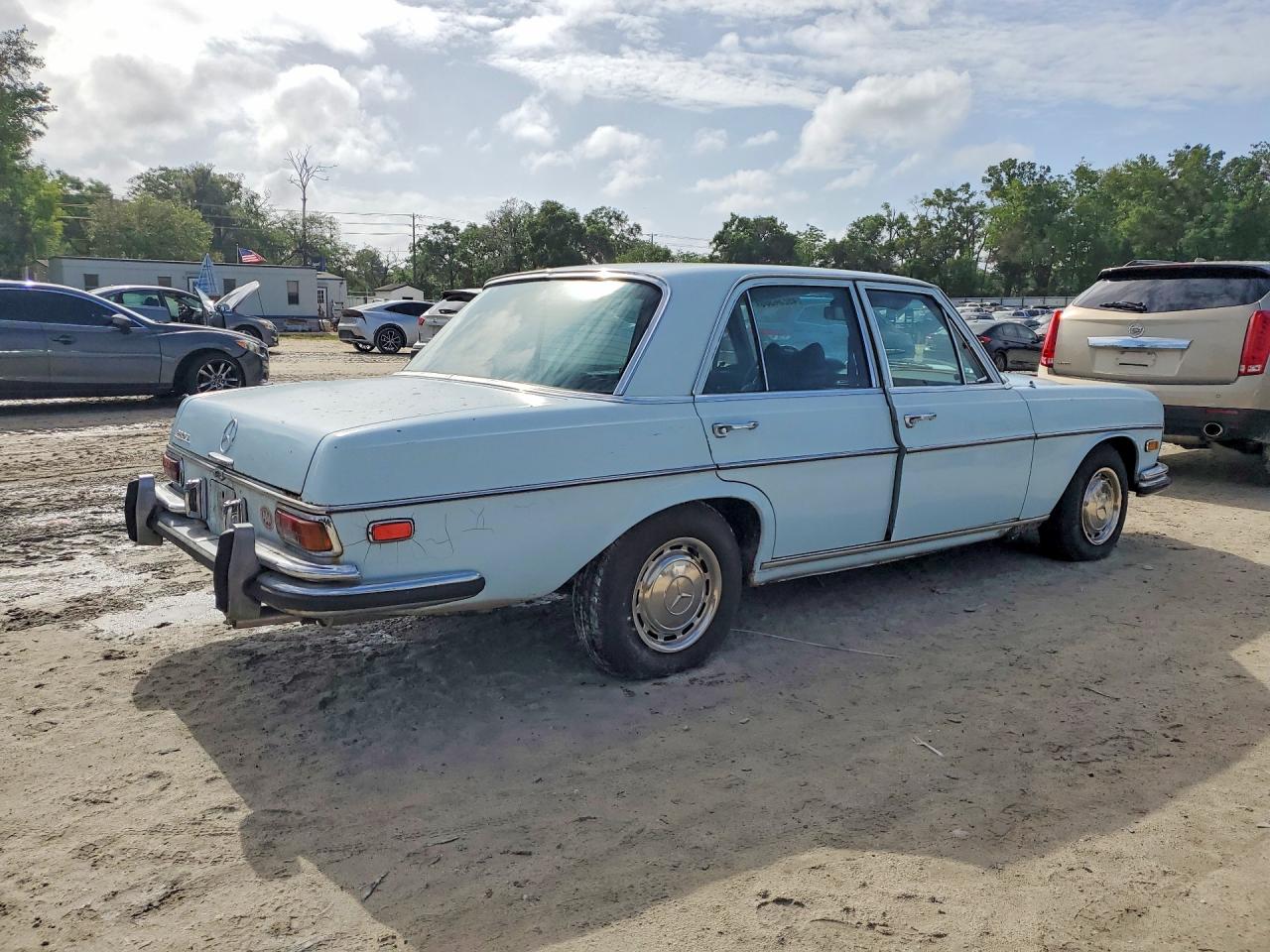 1971 Mercedes Benz 280 Синий vin: 10801612074016