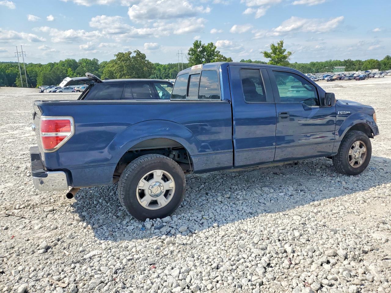 2013 Ford F150 Super Cab Blue vin: 1FTEX1CMXDFA75460