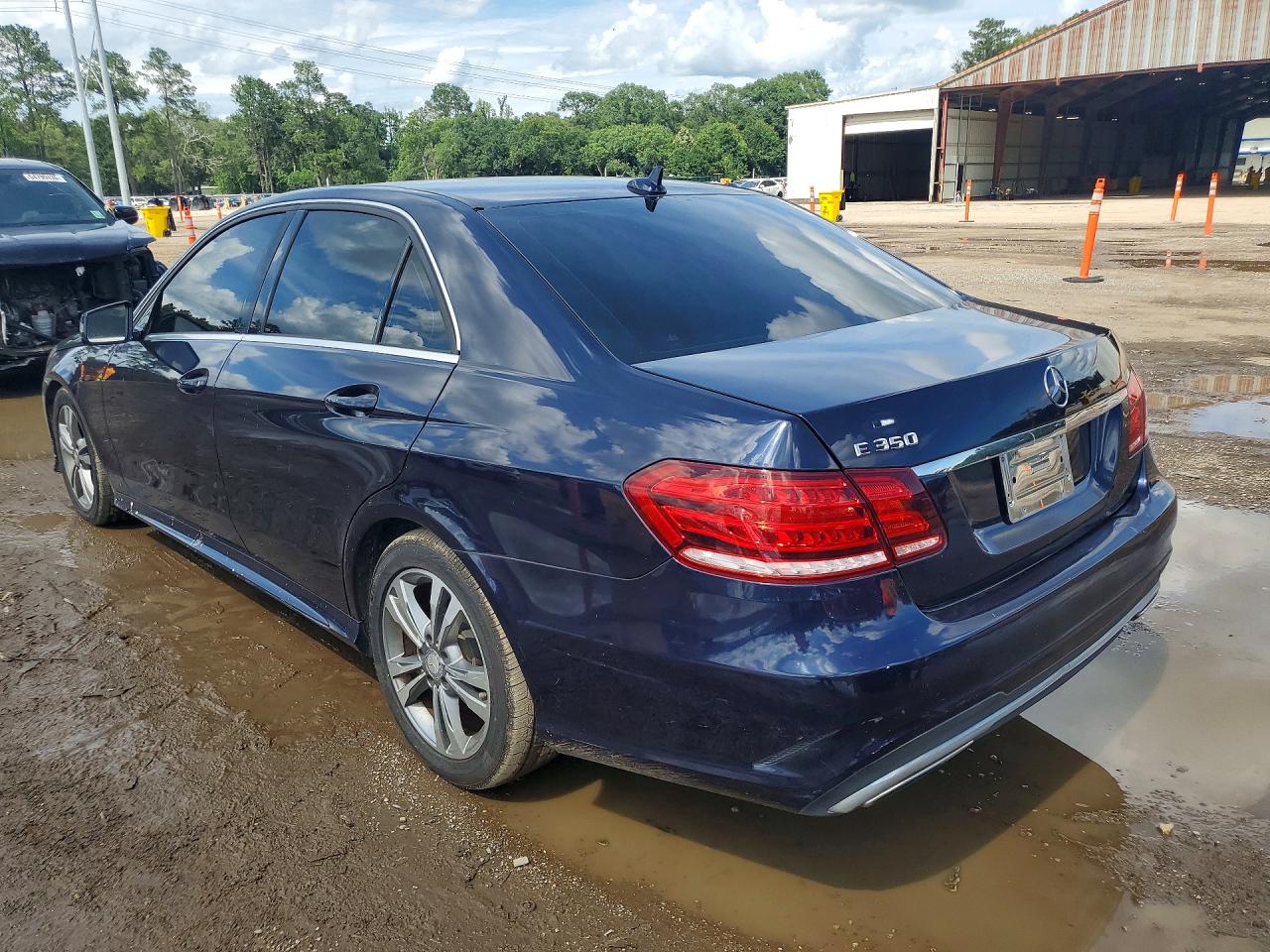 2016 Mercedes-benz E 350 Синий vin: WDDHF5KB7GB186024