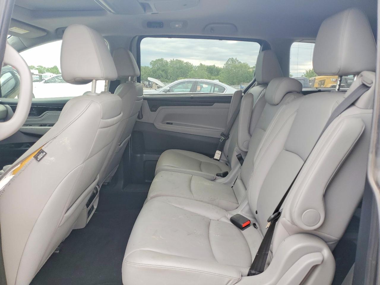 2023 Honda Odyssey Touring Серебряный vin: 5FNRL6H87PB046027