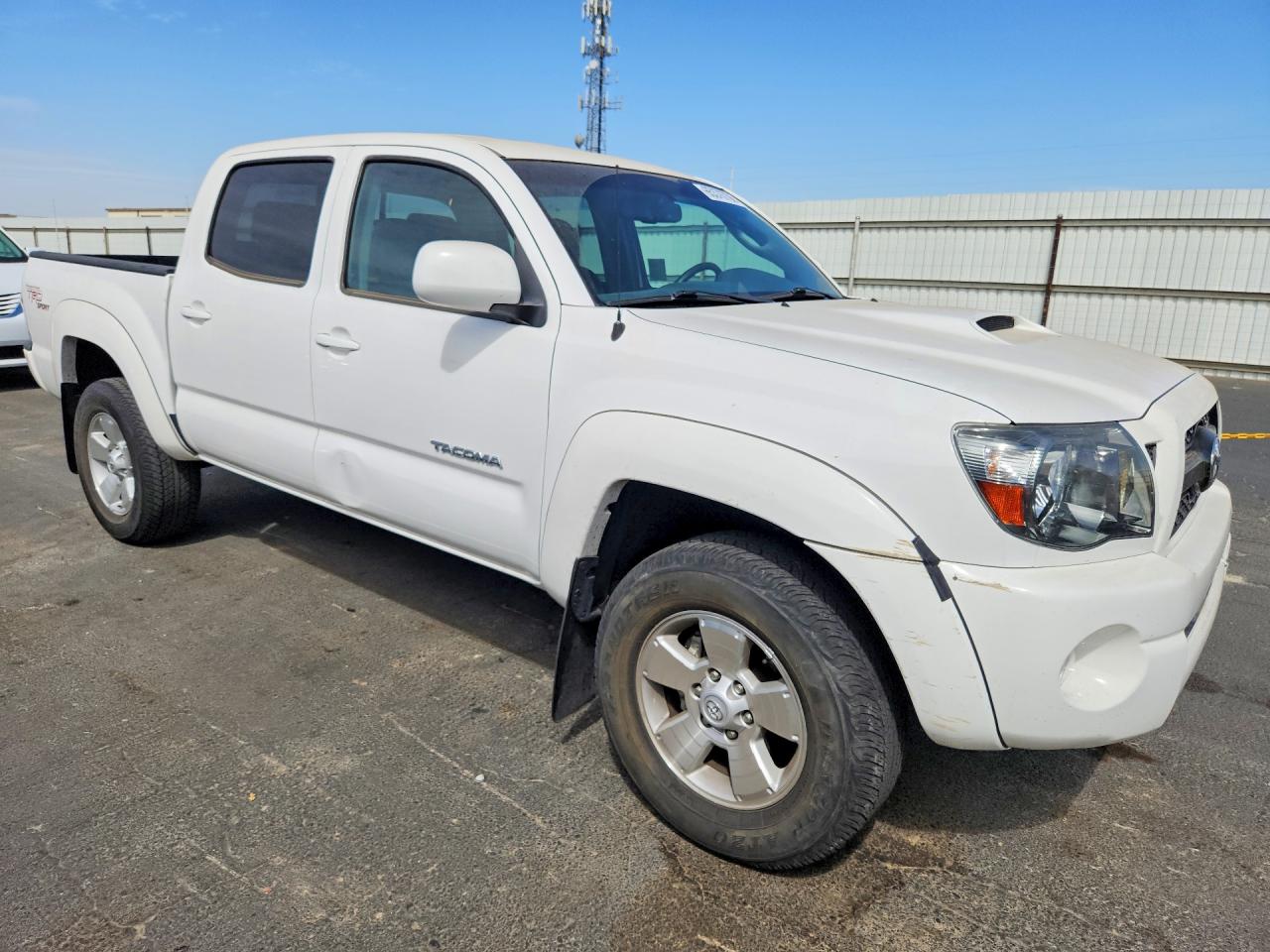 2011 Toyota Tacoma Double Cab Prerunner Белый vin: 3TMJU4GN3BM113930