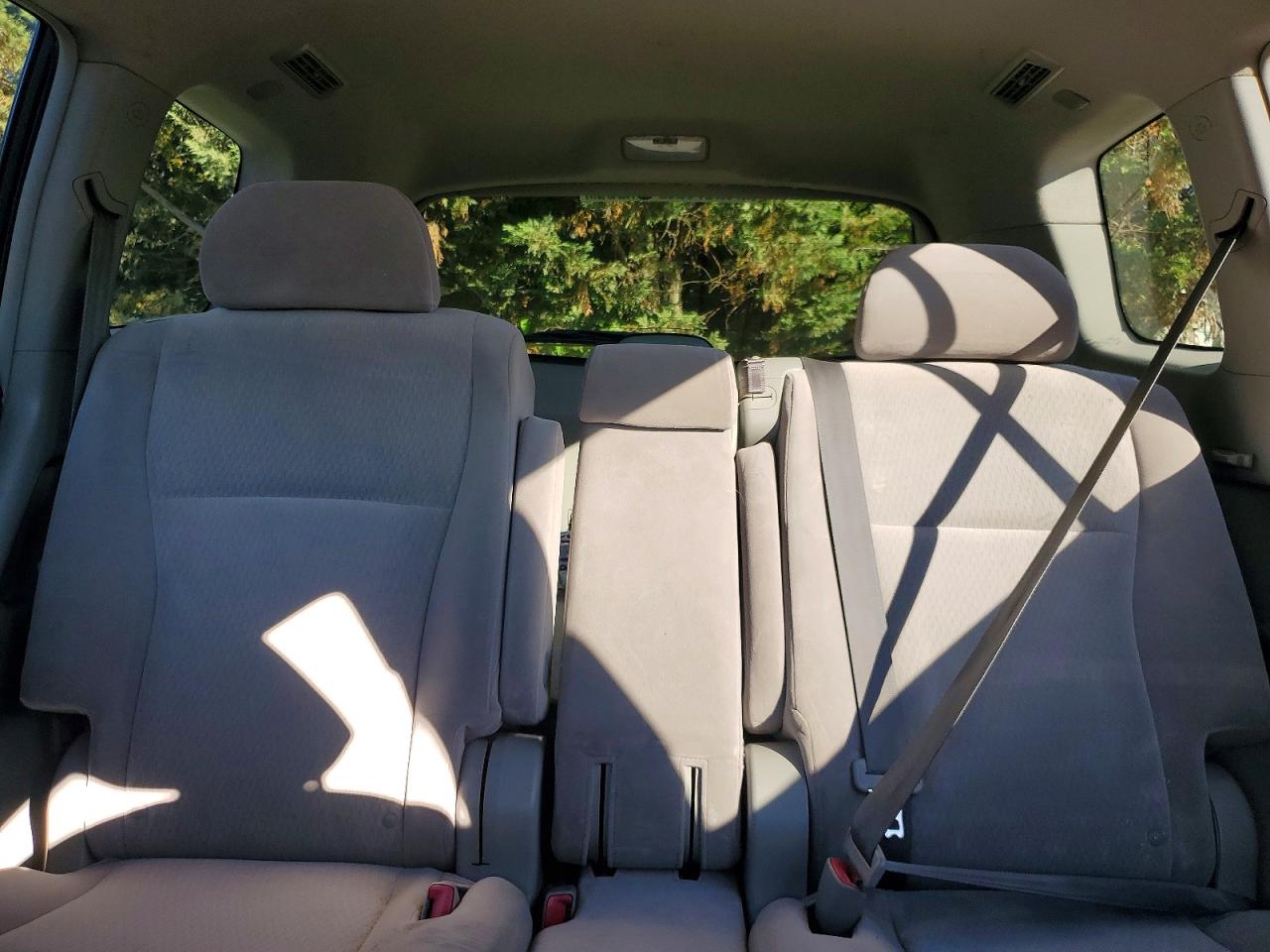 2009 Toyota Highlander Base White vin: JTEES41A692148343