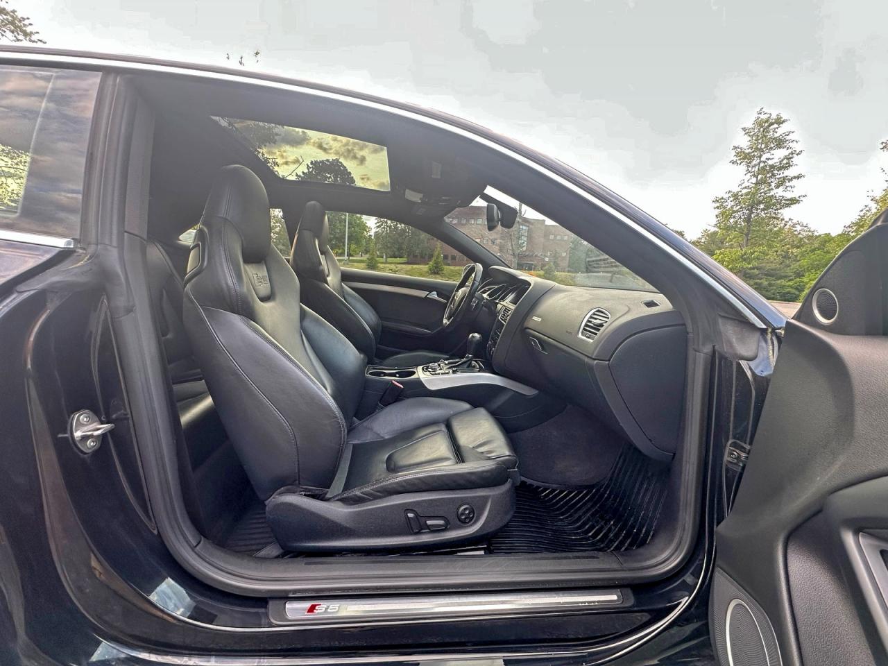 2012 Audi S5 Prestige Black vin: WAUVVAFR8CA000861