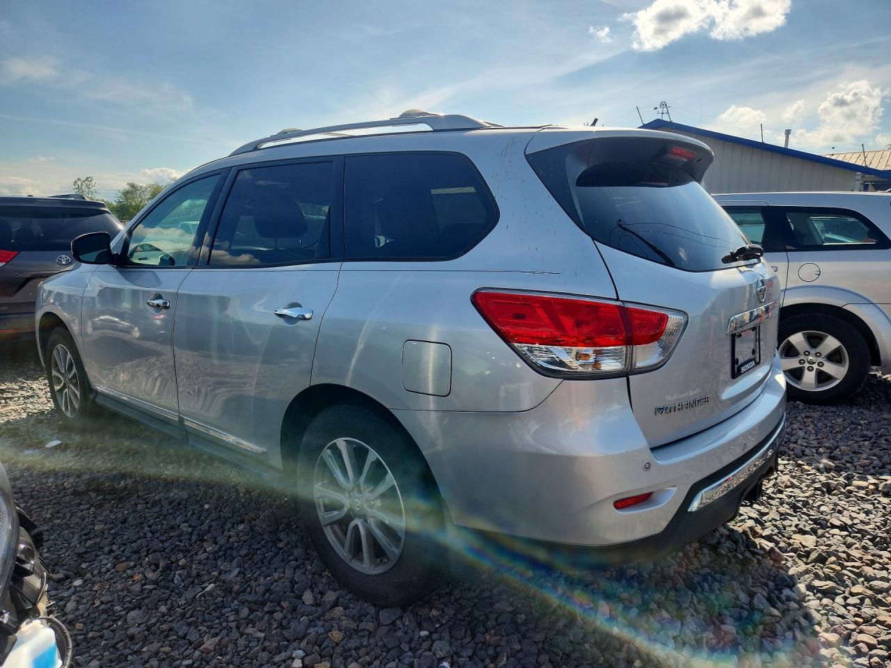 2013 Nissan Pathfinder S Silver vin: 5N1AR2MM4DC690029