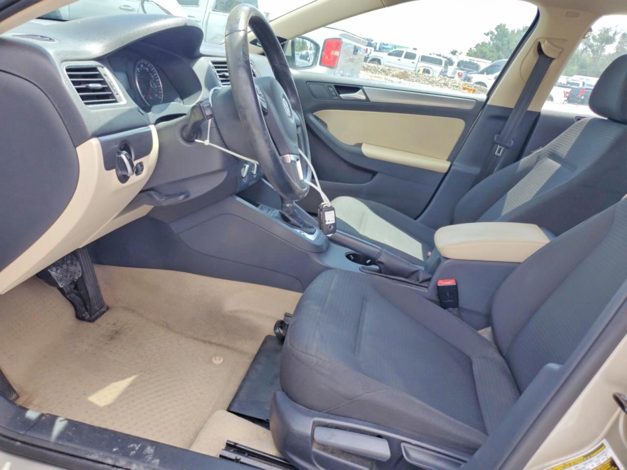 2014 Volkswagen Jetta Sel Cream vin: 3VWL07AJ8EM258491