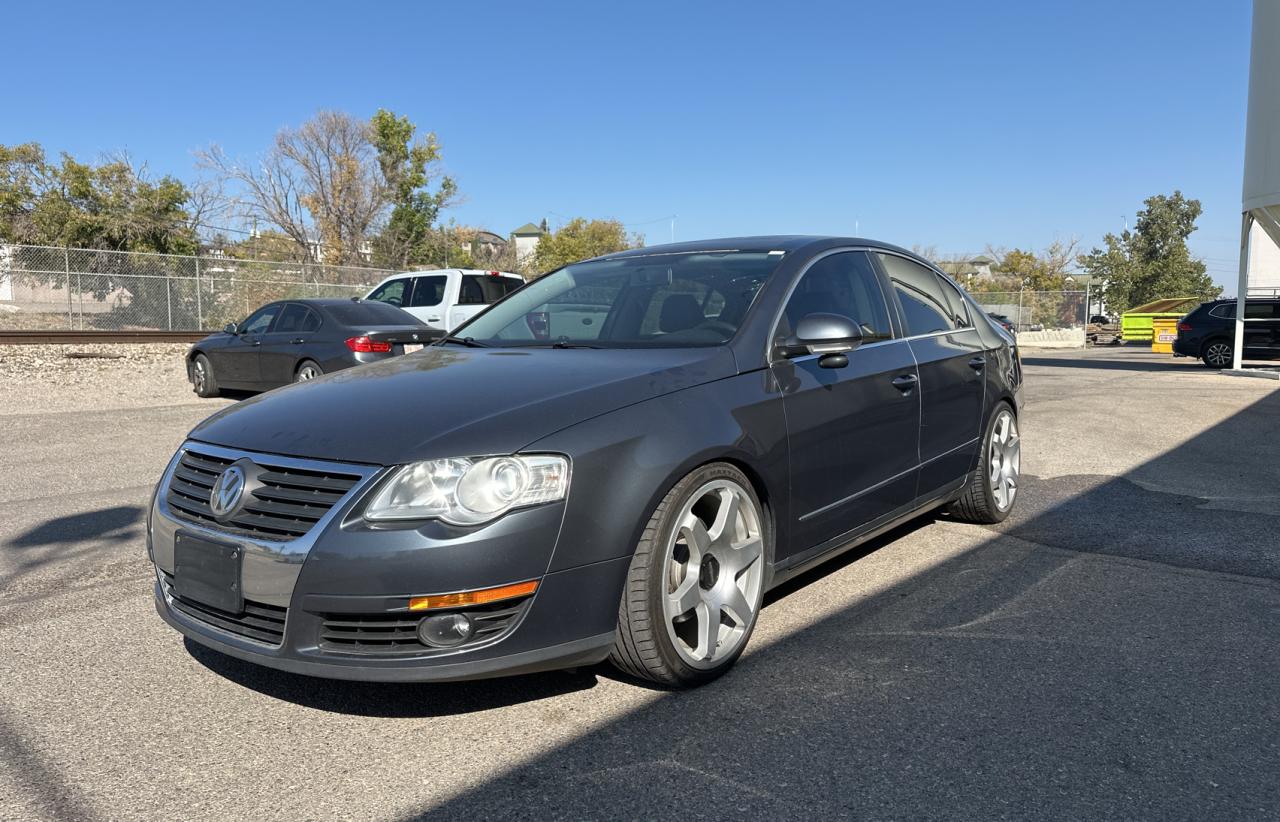 2010 Volkswagen Passat 2.0t Серый vin: WVWAK9AN5AP043822