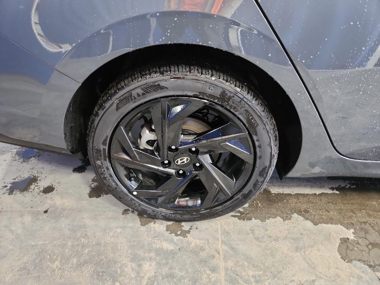 2026 Hyundai Elantra Sel Sport Gray vin: KMHLM4DG6TU190265 Damage: Right Rear Wheel, Curb Rash, 1 To 2 Inches
