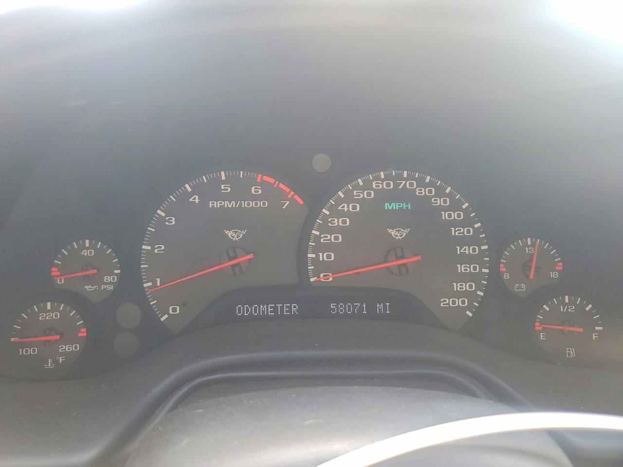 1998 Chevrolet Corvette Gold vin: 1G1YY22G9W5122801