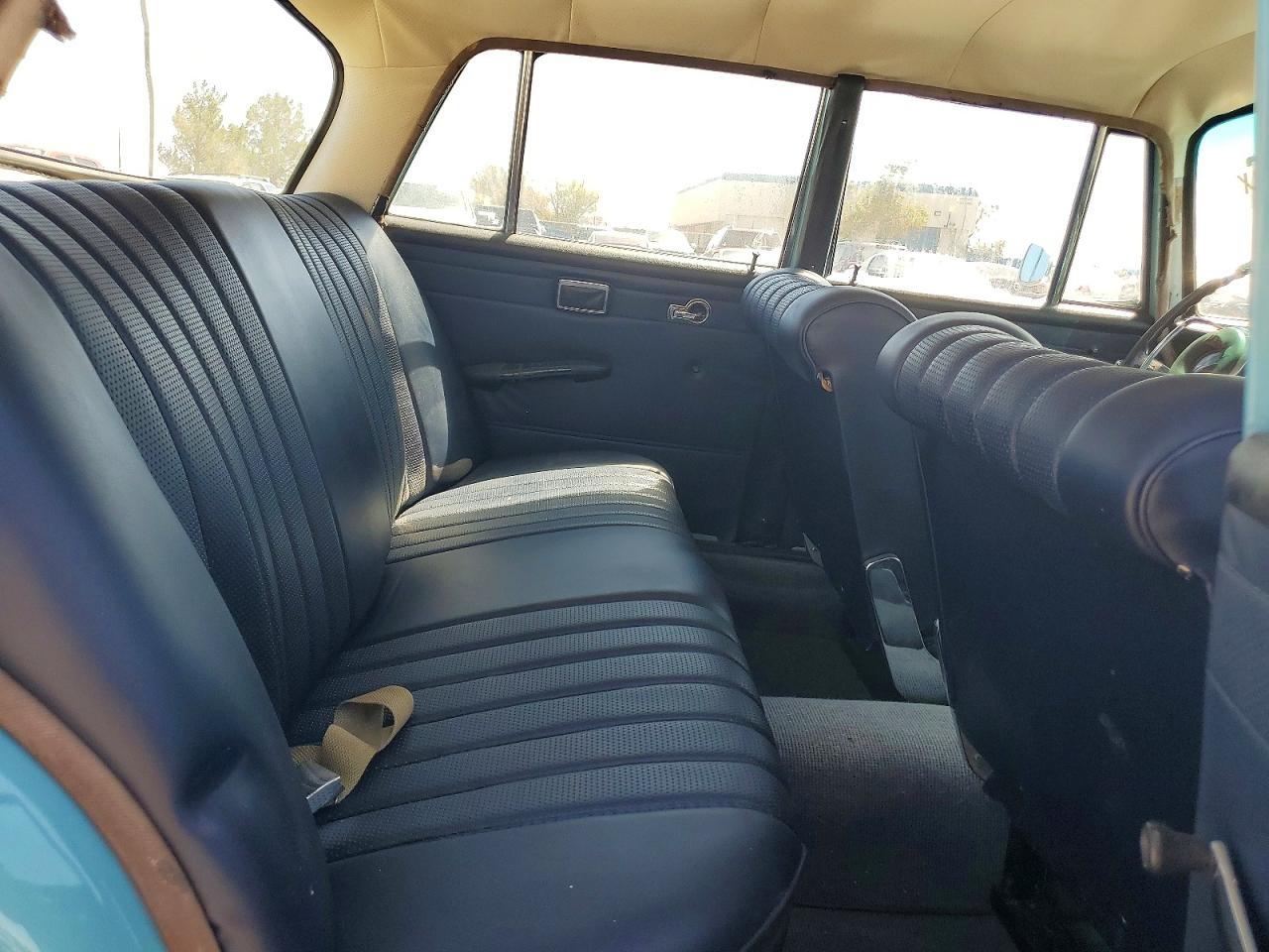 1967 Mercedes-benz B200 Turquoise vin: 11011010311135