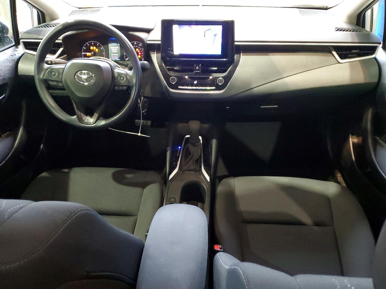 2024 Toyota Corolla Le Silver vin: 5YFB4MDE2RP152116