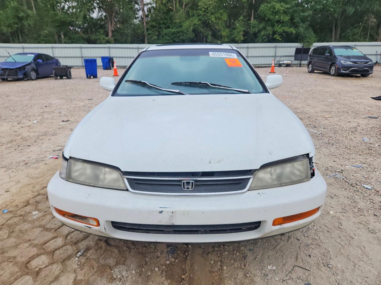 1996 Honda Accord Ex White vin: 1HGCD5651TA152435