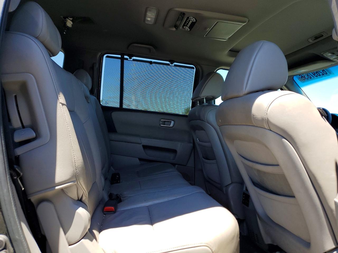 2010 Honda Pilot Touring Black vin: 5FNYF4H97AB005372