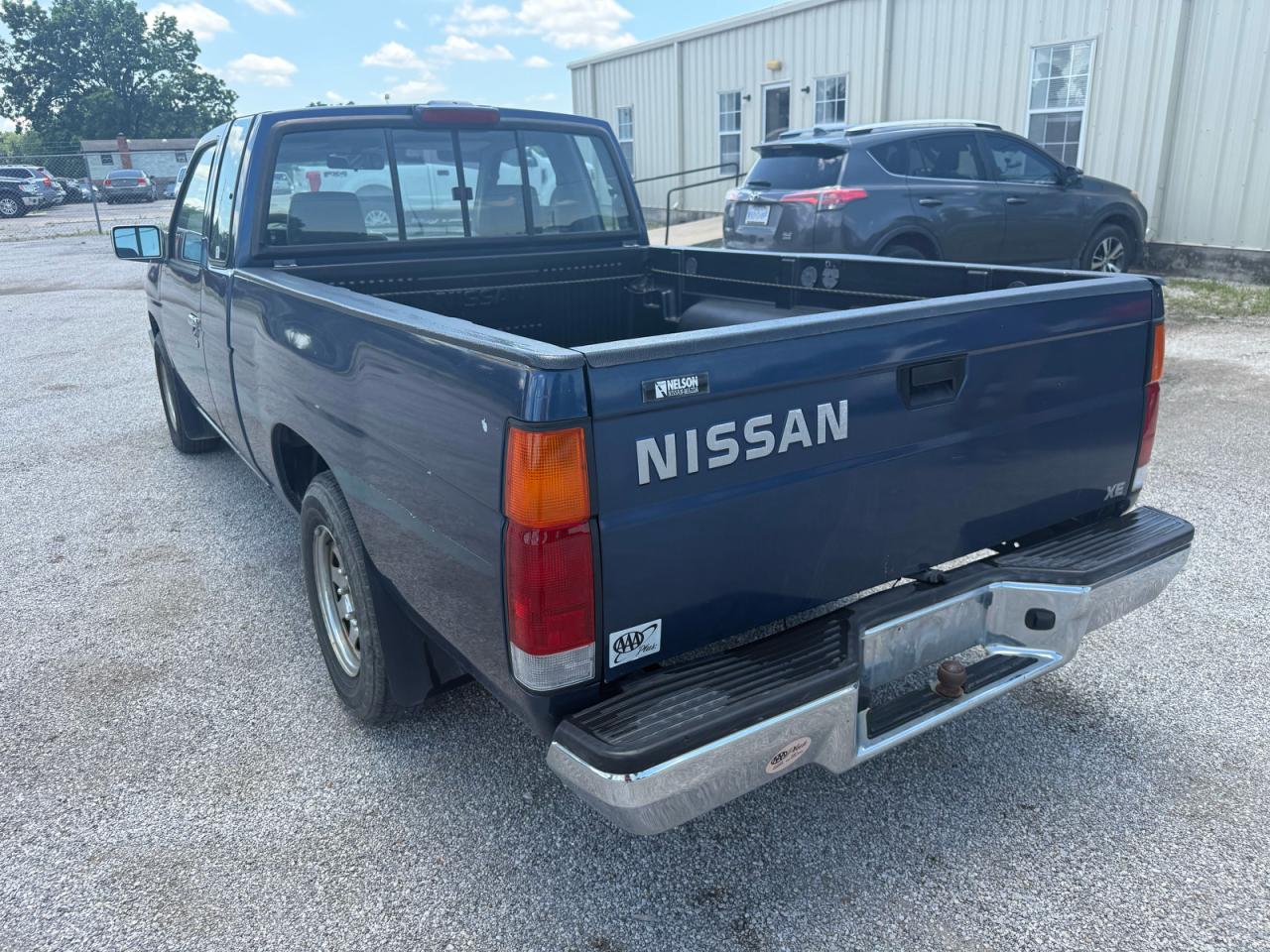1994 Nissan Truck Xe Blue vin: 1N6SD16S6RC376349